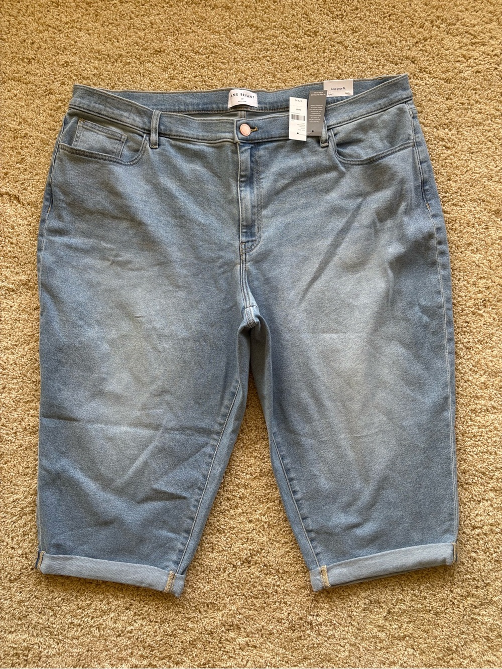 Lane Bryant Boyfriend Capri Denim Jeans NWT Light Wash 24PET 24P⁠ Plus Size